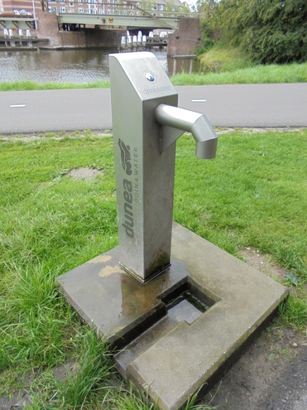 foto; drinkwaterpomp bij Cronensteijn -AHE-